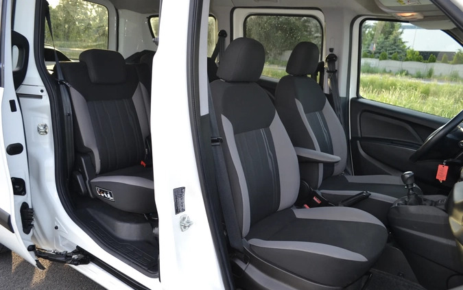 Fiat Doblo cena 39900 przebieg: 312000, rok produkcji 2017 z Mosina małe 497